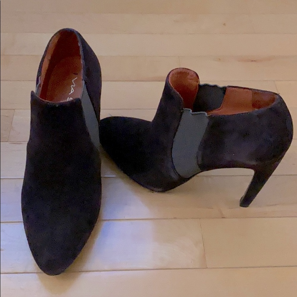 Via Spiga Brown Suede Bootie Size 6